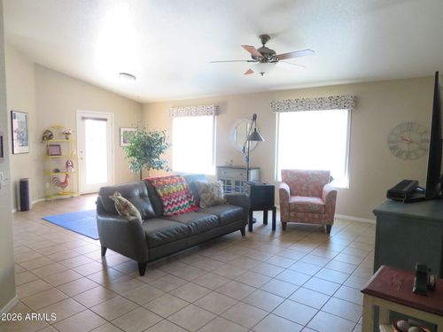 977 Montrose Ave, Sierra Vista, AZ, 85635-8312 | Card Image