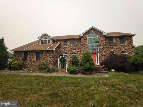 630 Clearfield Rd, Nazareth, PA, 18064-9474 | Card Image