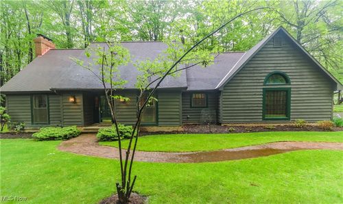 2885 Millgate Dr, Willoughby Hills, OH, 44094-9778 | Card Image