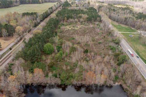 8401 County Dr, Disputanta, VA, 23842-6104 | Card Image