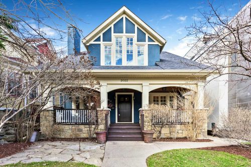 2022 32 Ave Sw, Calgary, AB, T2T1W6 | Card Image