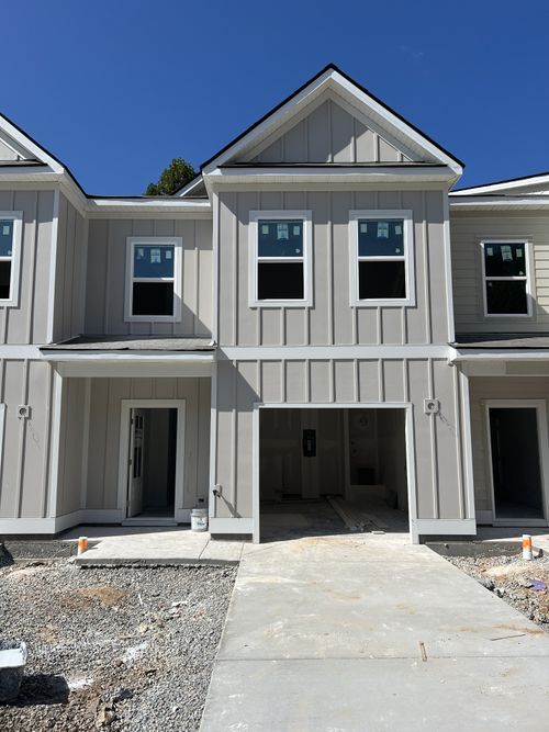 134 Ironhorse Way, Dickson, TN, 37055-5074 | Card Image