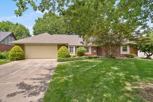 1735 E Vincent Drive, Springfield, MO, 65804 | Card Image
