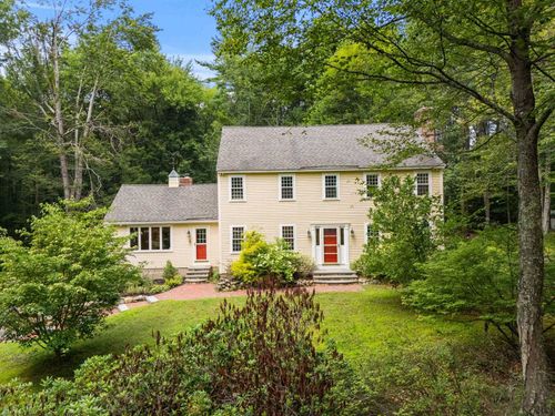 6 Winterberry Dr, Amherst, NH, 03031-1605 | Card Image