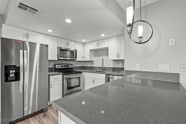 APT-201 - 1112 Observation Dr, Condo with 2 bedrooms, 2 bathrooms and null parking in Las Vegas NV | Image 4