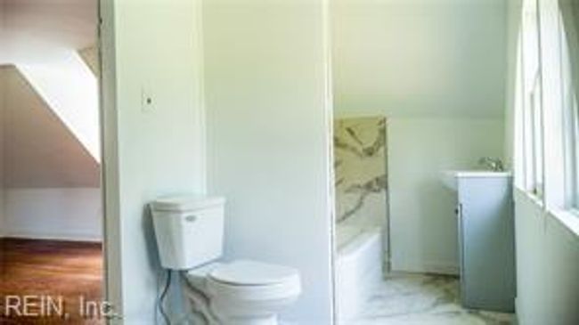 525 Main St, House other with 6 bedrooms, 3 bathrooms and null parking in Mathews VA | Image 23