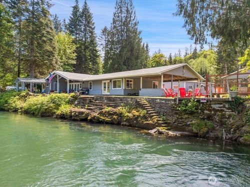 560 Mountain Trail Rd, Brinnon, WA, 98320-9404 | Card Image