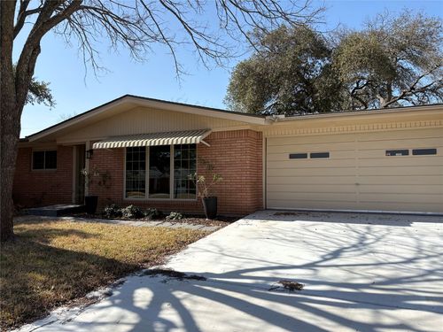 2112 Lenamon St, Waco, TX, 76710-2647 | Card Image