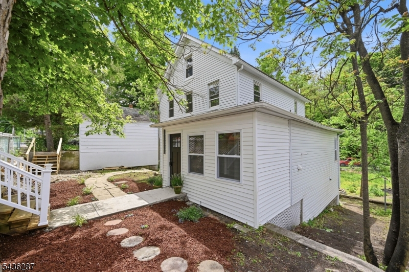 Residential in Newton Town 3
