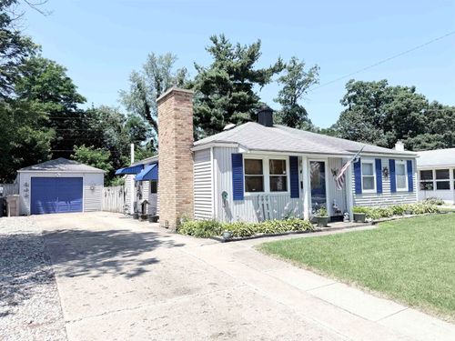 415 Manchester Dr, South Bend, IN, 46615-3225 | Card Image