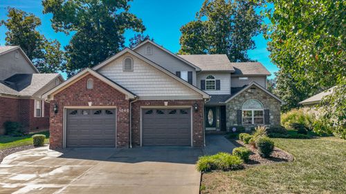 1040 Trevor Dr, Berea, KY, 40403-1289 | Card Image