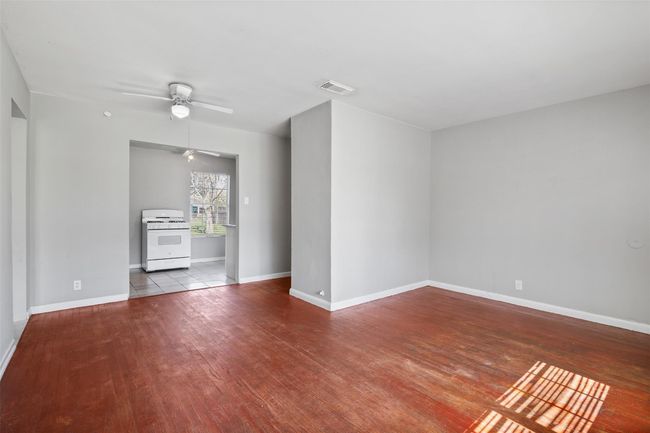 1237 San Felipe St, House other with 3 bedrooms, 1 bathrooms and null parking in Angleton TX | Image 9