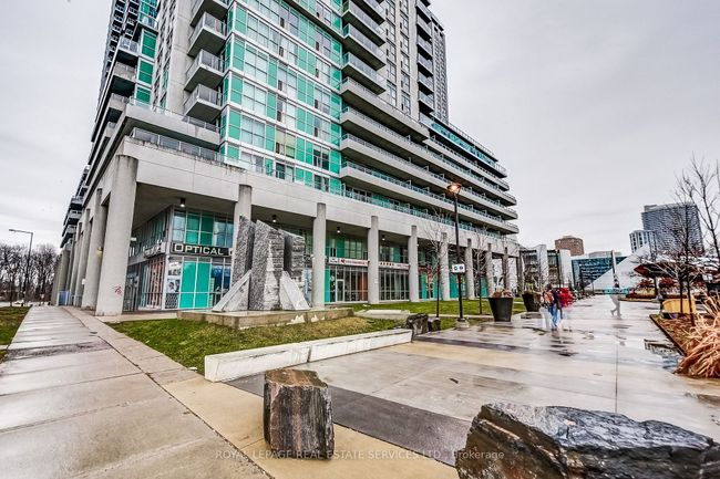 909 - 70 Town Centre Crt, Condo with 2 bedrooms, 2 bathrooms and 1 parking in Scarborough ON | Image 32