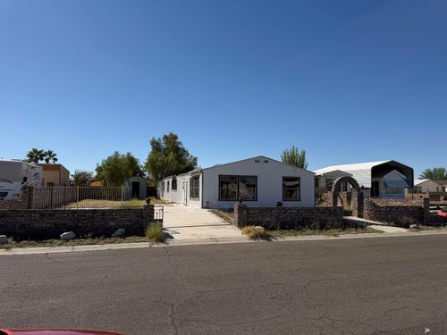 13707 E 49th Ln, Yuma, AZ, 85367-7997 | Card Image