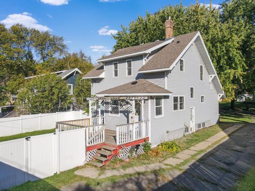 210 2nd Ave Se, Glenwood, MN, 56334-1612 | Card Image