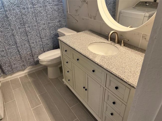 Bathroom - Hard Tile | Image 13