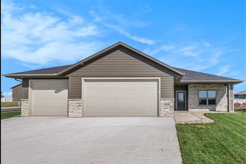 4900 E 65th St Street, Sioux Falls, SD, 57108 | Card Image