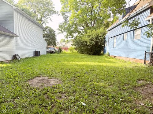 1062 Eugene St, Indianapolis, IN, 46208-4931 | Card Image