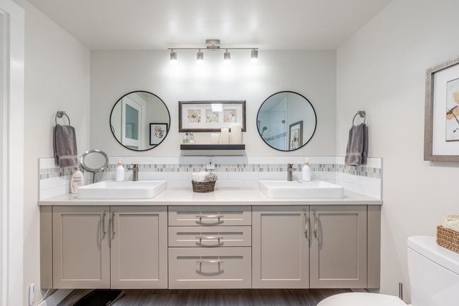 305 - 1351 Martin St, Condo with 2 bedrooms, 1 bathrooms and 1 parking in White Rock BC | Image 19