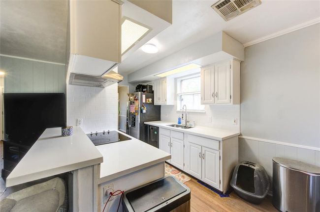 12207 Level Run St, House other with 5 bedrooms, 2 bathrooms and 2 parking in Meadows Place TX | Image 12