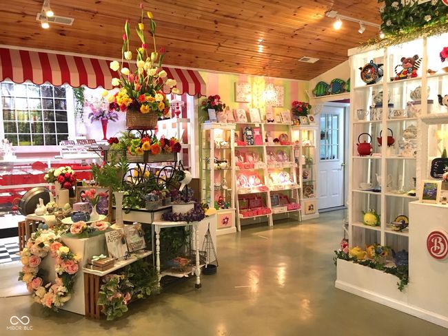 Cafe Gift Shop | Image 67