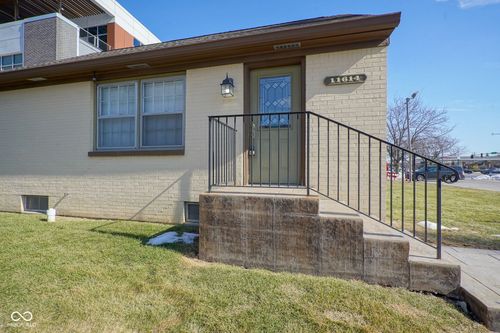 11614 Maple St, Fishers, IN, 46038-2802 | Card Image