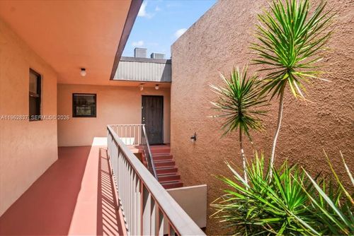 apt-16e-8851 N New River Canal Rd, Plantation, FL, 33324-3913 | Card Image