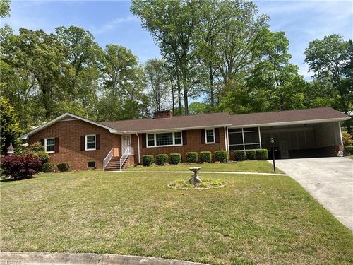 904 Blackstone Circle, Thomasville, NC, 27360 | Card Image