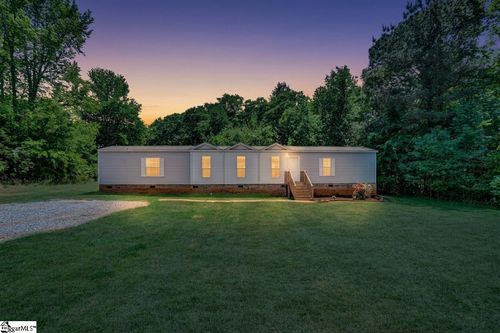 121 Pendleton Woods Cir, Central, SC, 29630-9694 | Card Image