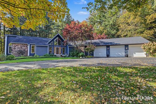 9393 Ravine Drive Se, Caledonia Township, MI, 49316 | Card Image
