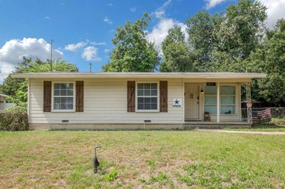 3912 Frisco Avenue, House other with 3 bedrooms, 1 bathrooms and null parking in Forest Hill TX | Image 2