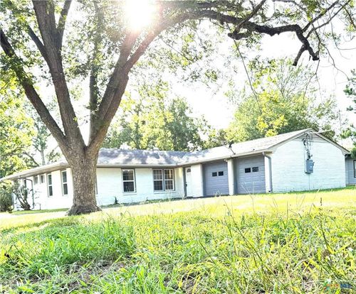 302 Smith Street, Gonzales, TX, 78629 | Card Image