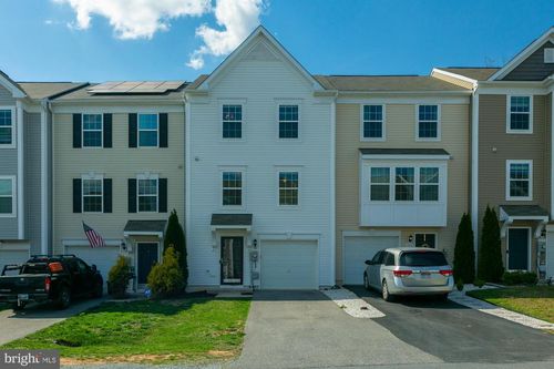 437 Rumbling Rock Road, HEDGESVILLE, WV, 25427 | Card Image