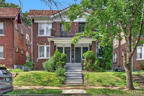 2037 Maury Ave, Saint Louis, MO, 63110-3207 | Card Image