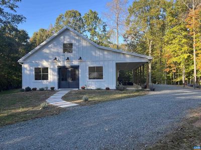 271 Hawks Crest Ln, House other with 3 bedrooms, 2 bathrooms and null parking in SCOTTSVILLE VA | Image 2