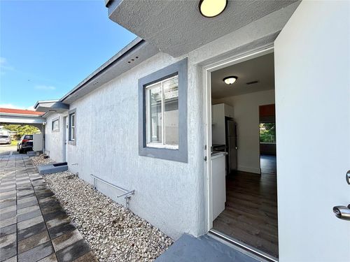 8-614 Ne 3rd Street, Hallandale Beach, FL, 33009 | Card Image