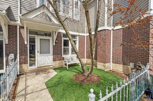 d-3315 N Racine Ave, Chicago, IL, 60657-3230 | Card Image