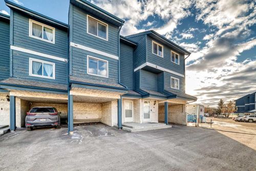305-919 38 St Ne, Calgary, AB, T2A6E1 | Card Image