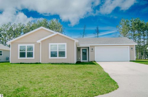 2632 Plover Ln, Traverse City, MI, 49685-9226 | Card Image