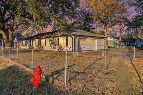 321 S 44th St, Orange, TX, 77630-4307 | Card Image