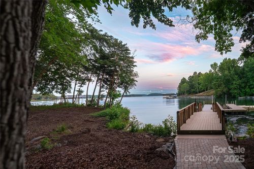 305 Mallard Dr, New London, NC, 28127-9101 | Card Image