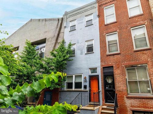 1140 Titan St, PHILADELPHIA, PA, 19147-5002 | Card Image