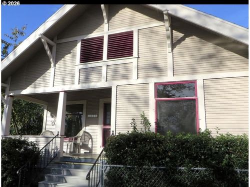 1616 Ne Commercial Ave, Roseburg, OR, 97470 | Card Image