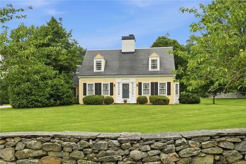 142 Ferry Rd, Bristol, RI, 02809-2915 | Card Image