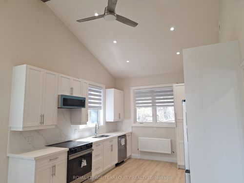 3-165 Bay St E, Thornbury, ON, N0H2P0 | Card Image