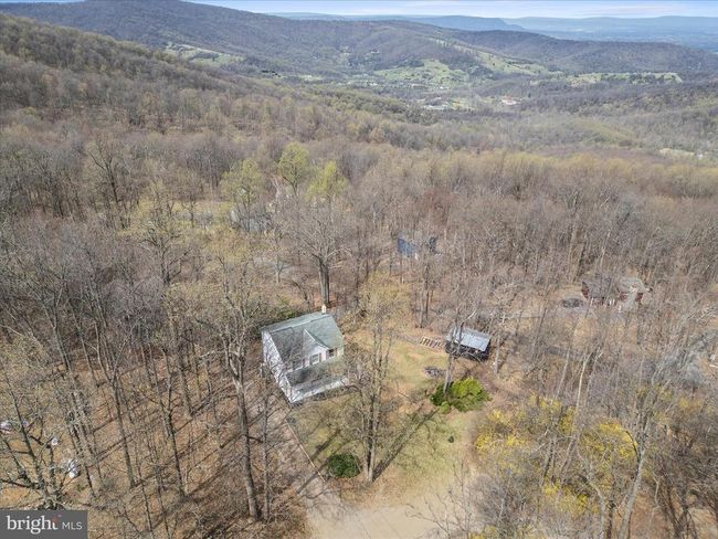 161 Apache Trl, House other with 3 bedrooms, 3 bathrooms and null parking in Chester Gap VA | Image 32