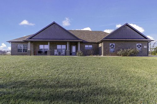 6200 Bradford Ct, Jefferson City, MO, 65101-7207 | Card Image