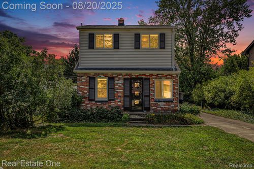 2170 Chancery Dr, Troy, MI, 48085-1030 | Card Image