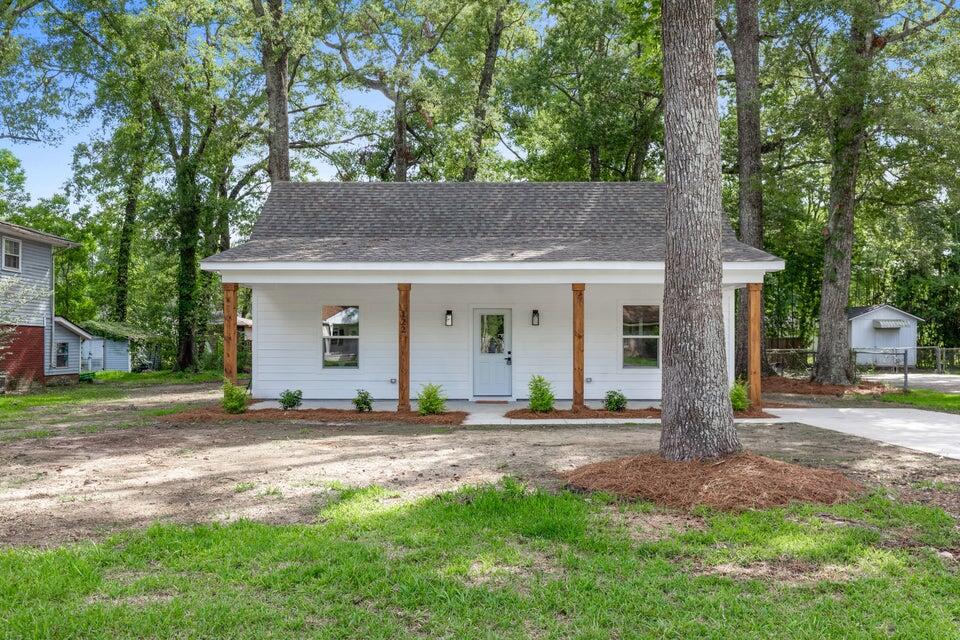 Cannon Ave, Goose Creek, SC 29445