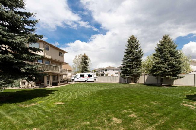 37 Stein Close Se, Home with 6 bedrooms, 3 bathrooms and 7 parking in Medicine Hat AB | Image 47